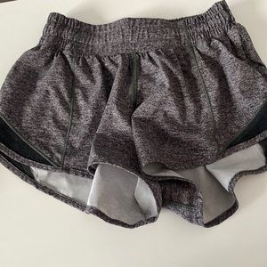 Lululemon gray hottie hot shorts, 2.5, size 2